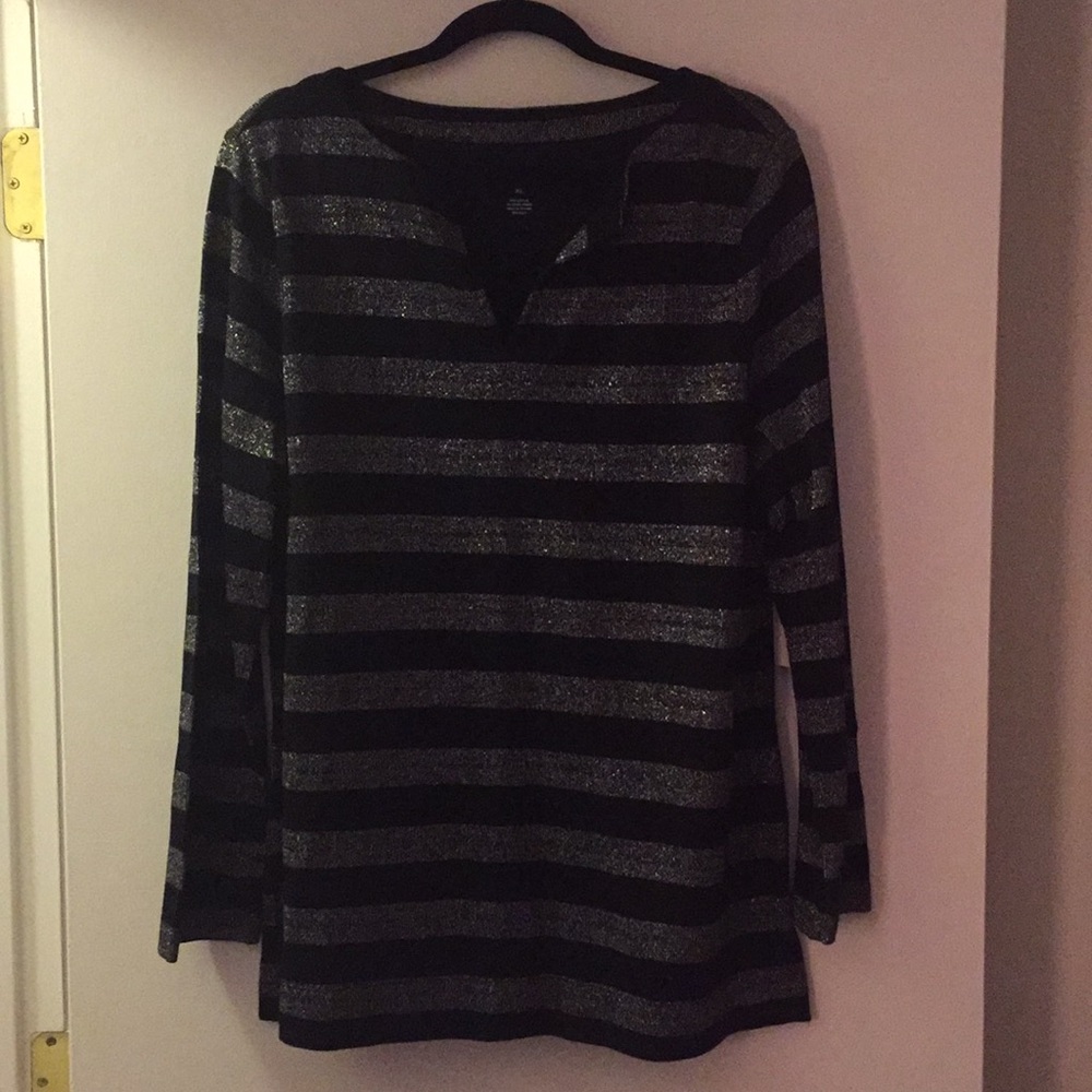 Long sleeve sweater/shirt